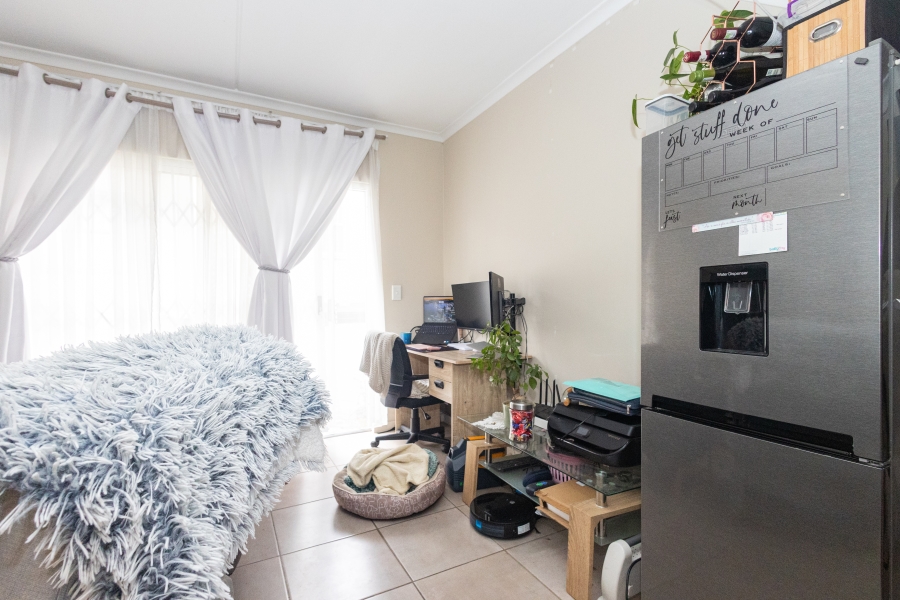 2 Bedroom Property for Sale in Protea Heights Western Cape